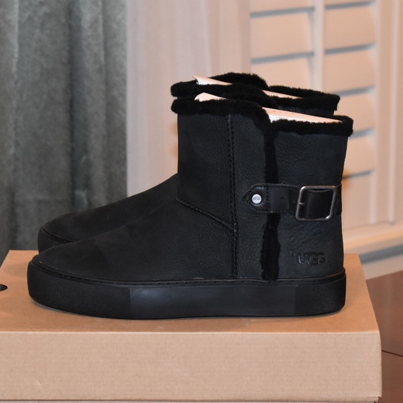 aika sneaker boots